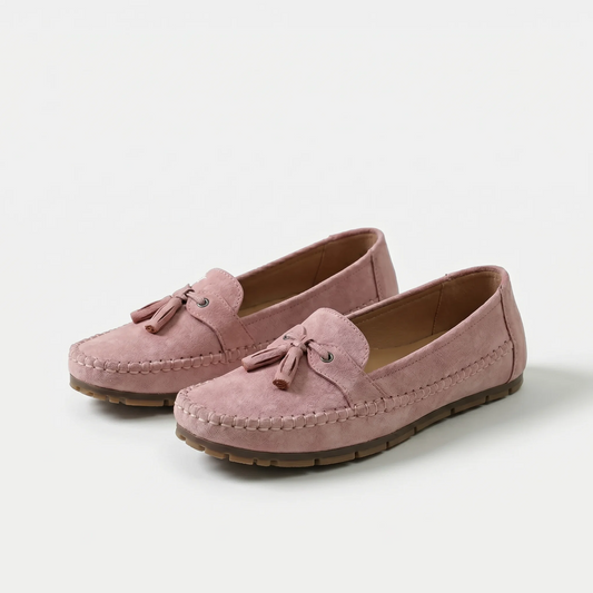 NAYALA - MOCASINES CLÁSICOS CON DETALLES DE BORLAS